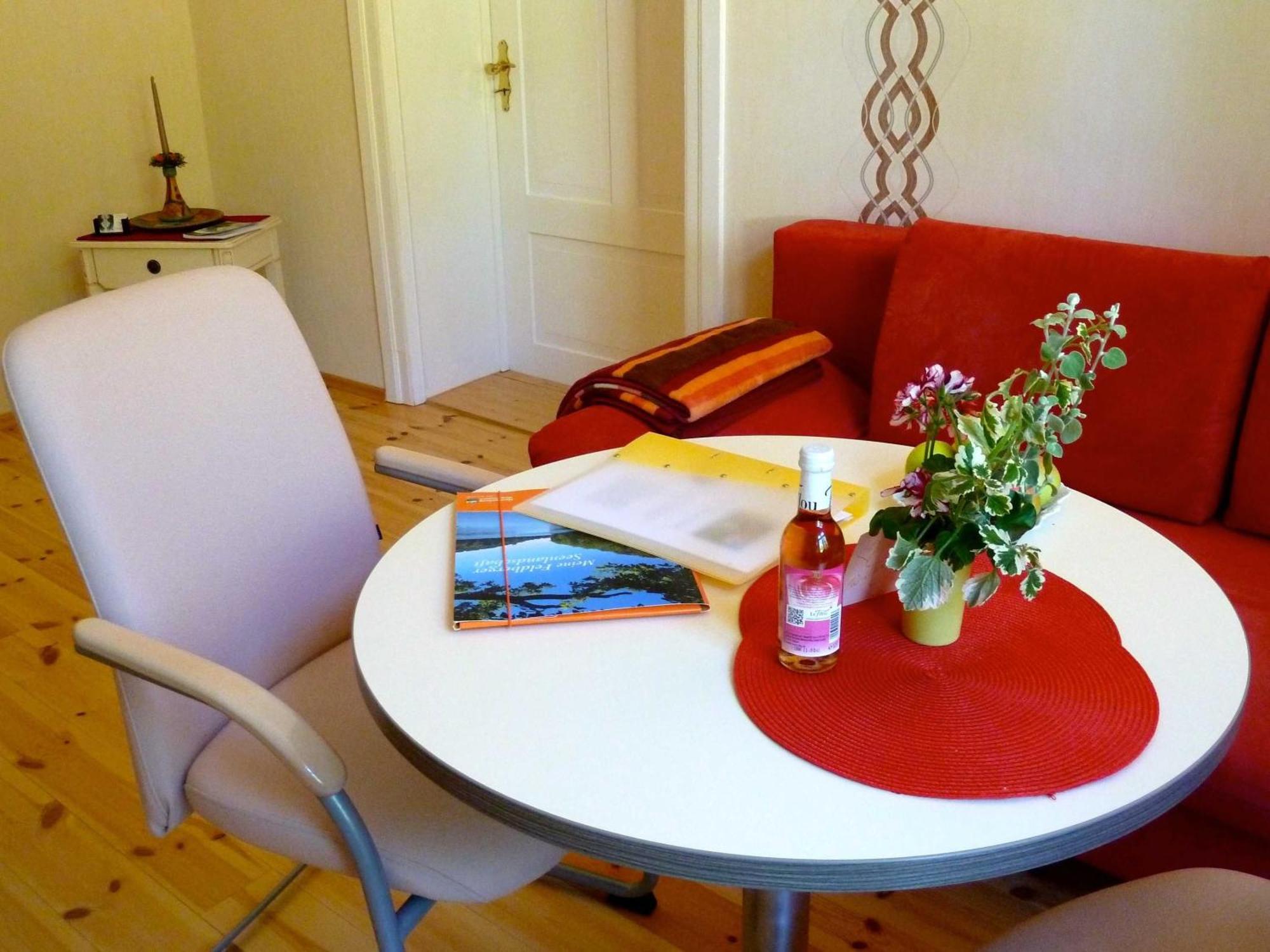 Ferienwohnung Villa Am Haussee Feldberger Seenlandschaft Екстериор снимка